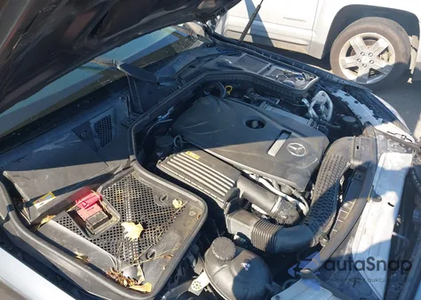 2015 Mercedes-Benz C 300 4Matic z USA, uszkodzony, nr VIN 55SWF4KB8FU059241